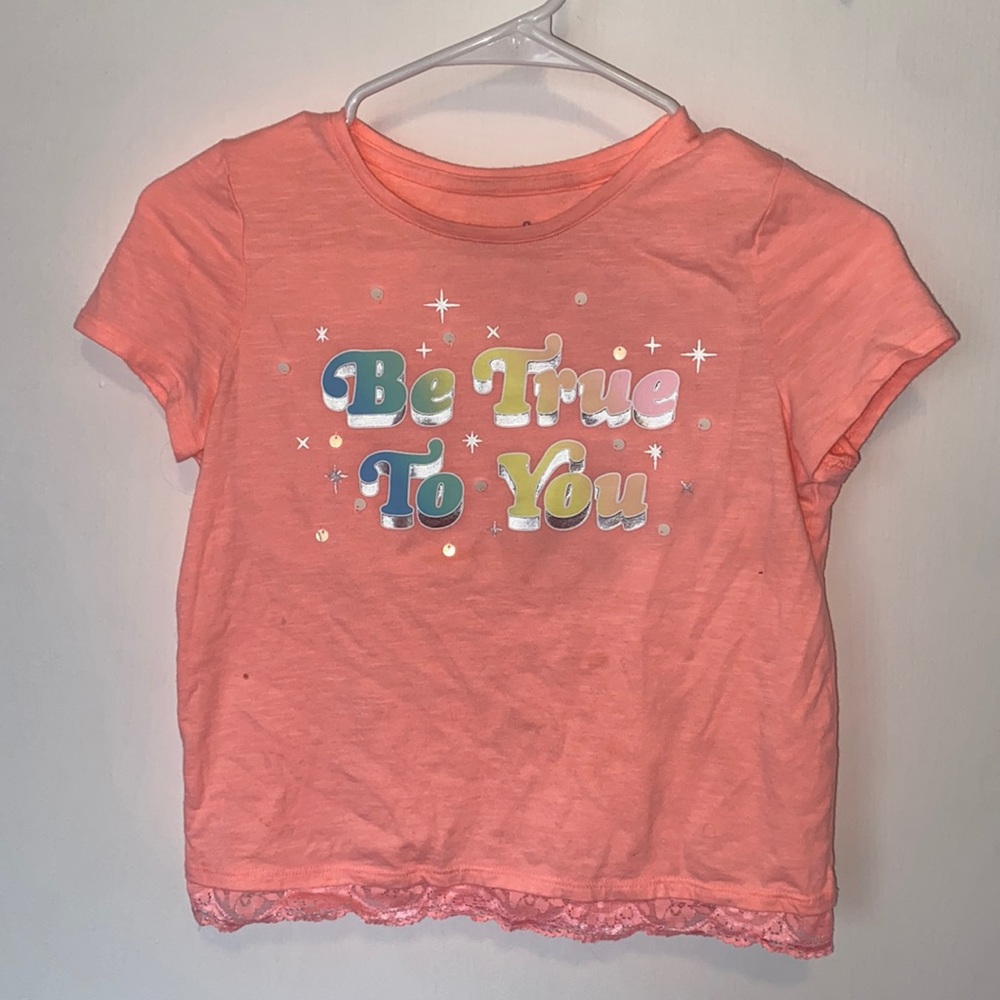 Girl’s casual T-shirt